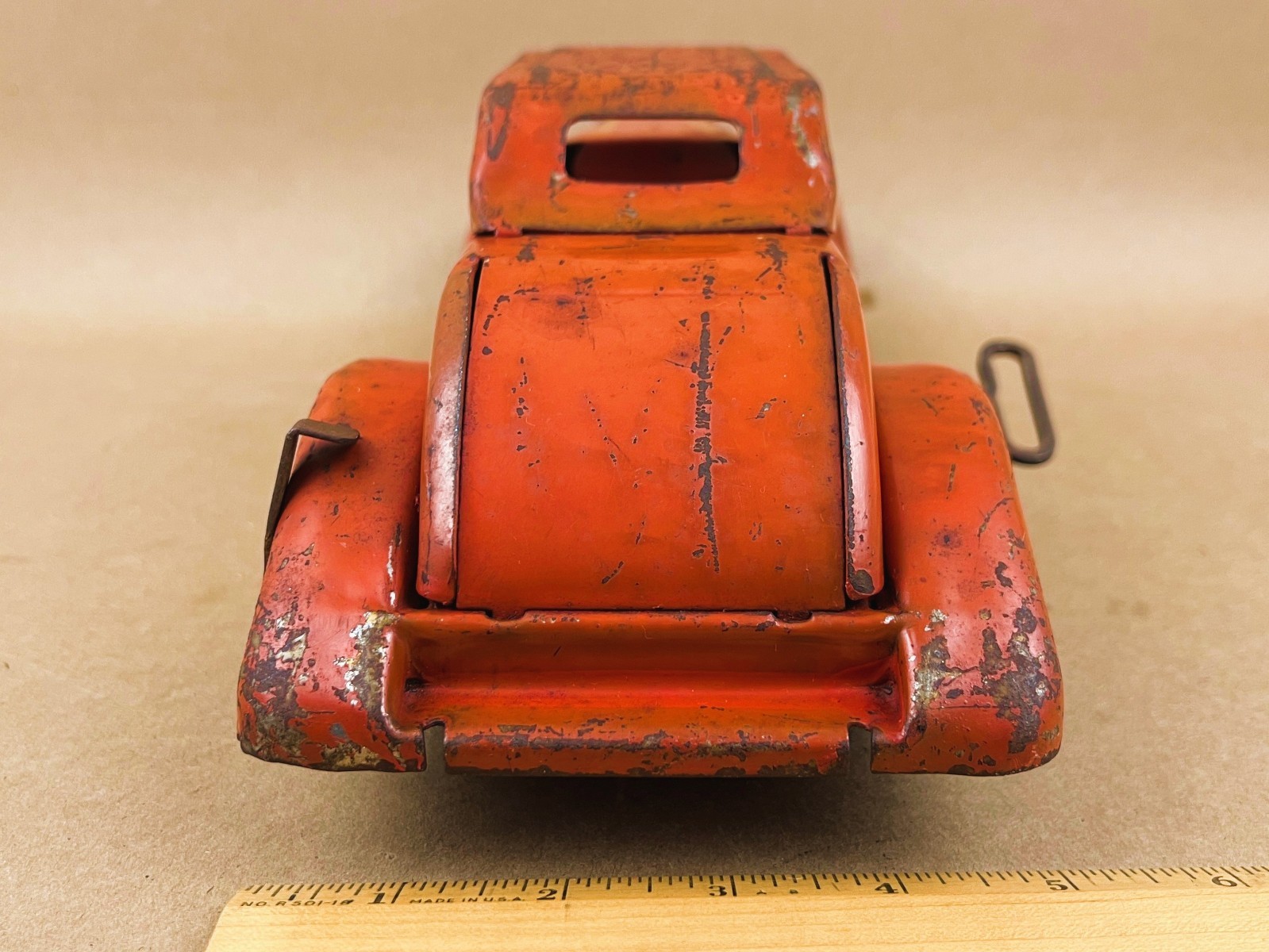 VTG 1930s Marx Siren Fire Chief coupe, steel metal wind up toy car, working