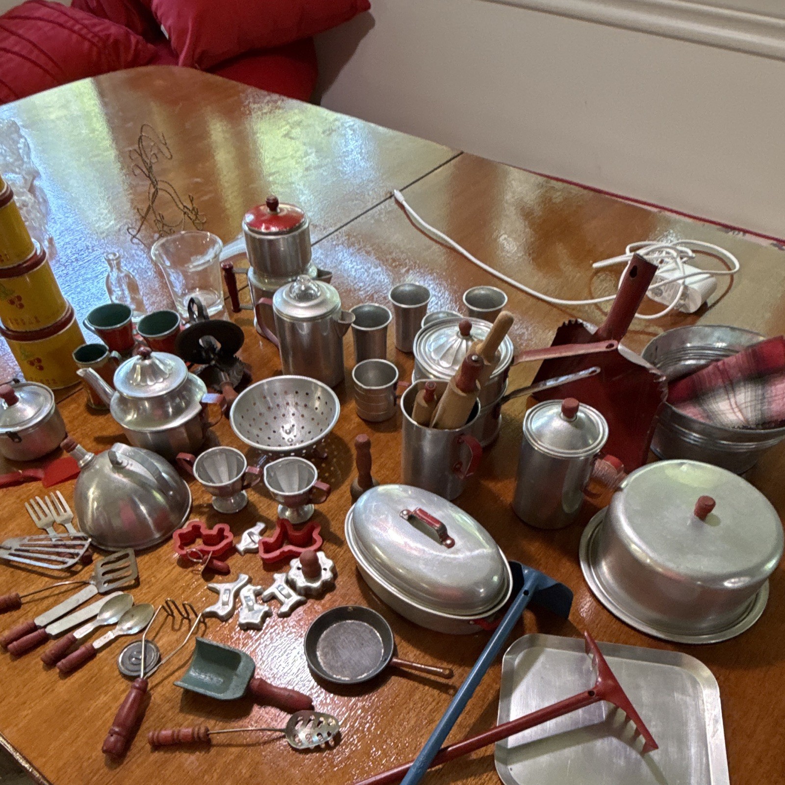Vintage Tin Toy Kitchen Cookware & Accessories Lot w/ Pots, Cups & Canisters
