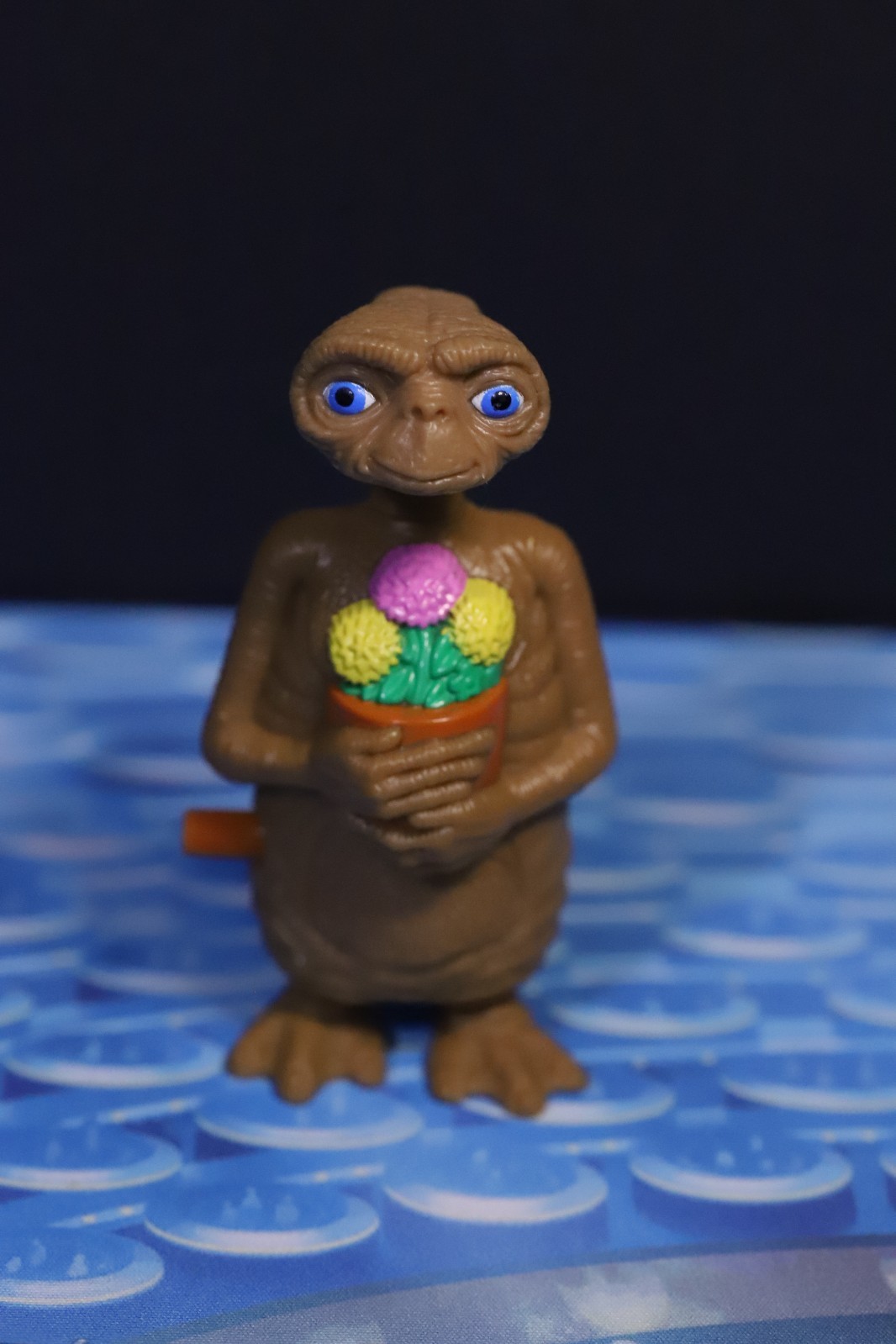 Universal Studios ET Wind-Up Toy Alien Holding Flowers Tested – Vintage