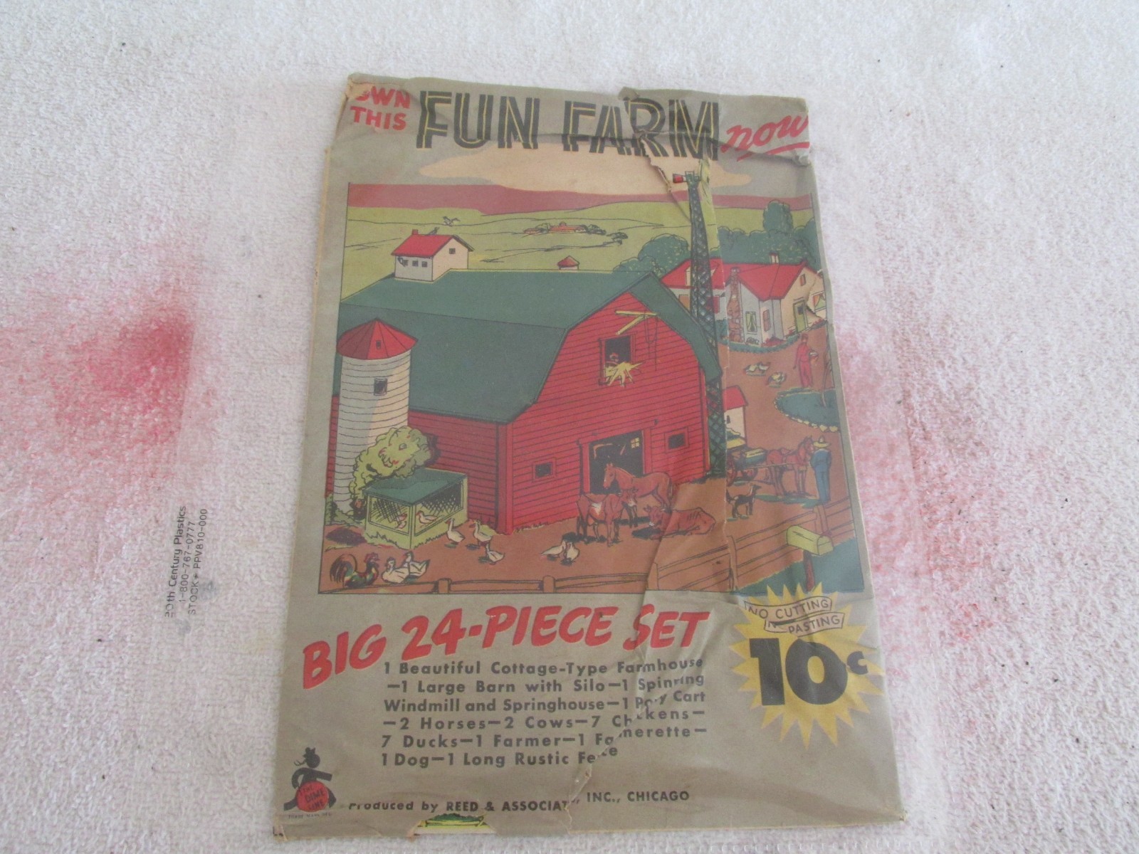 VINTAGE CARDBOARD FUN FARM IN ORIGINAL PACKAGE
