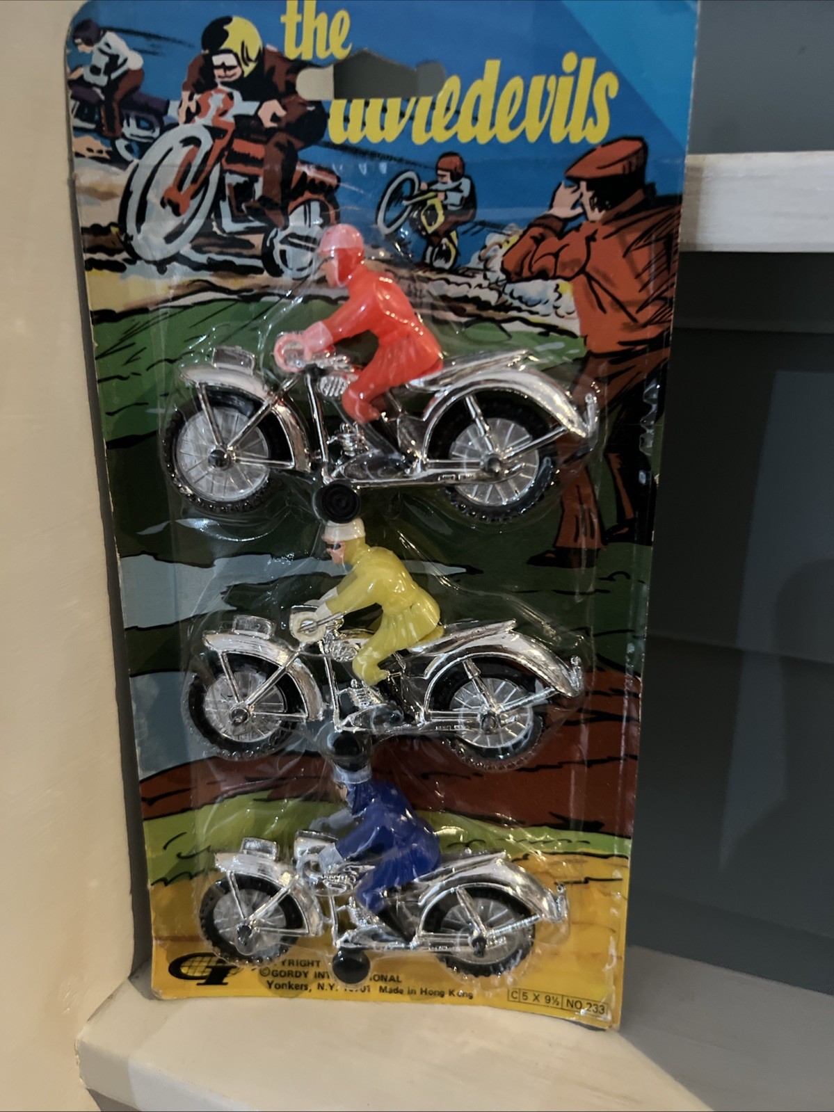 The Daredevils – 3 Plastic Toy Motorcycles