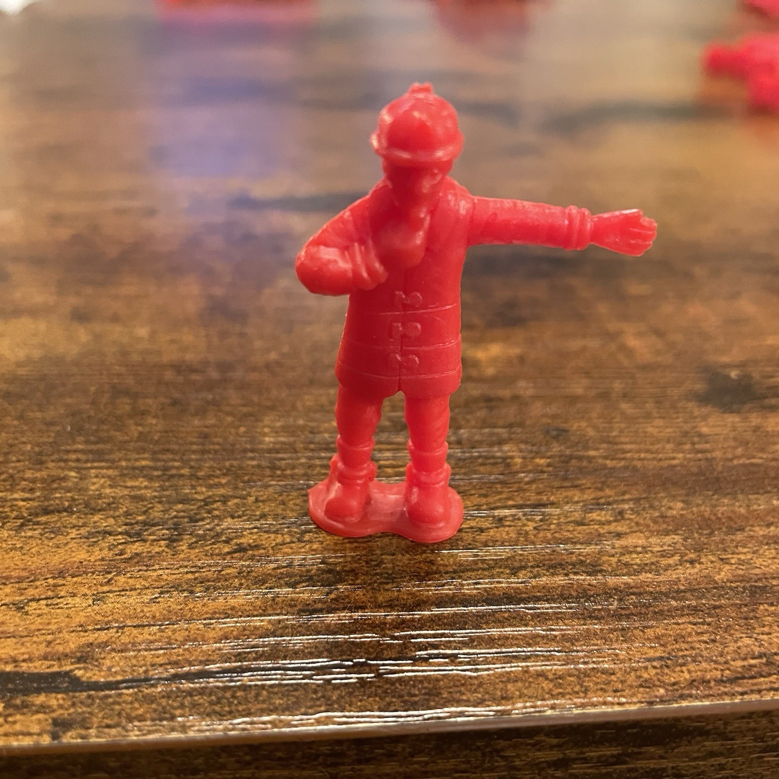 ✅Vintage Red Firefighter 4″ Toy Figures Hard Plastic PVC 5 Poses Rare #️⃣0021
