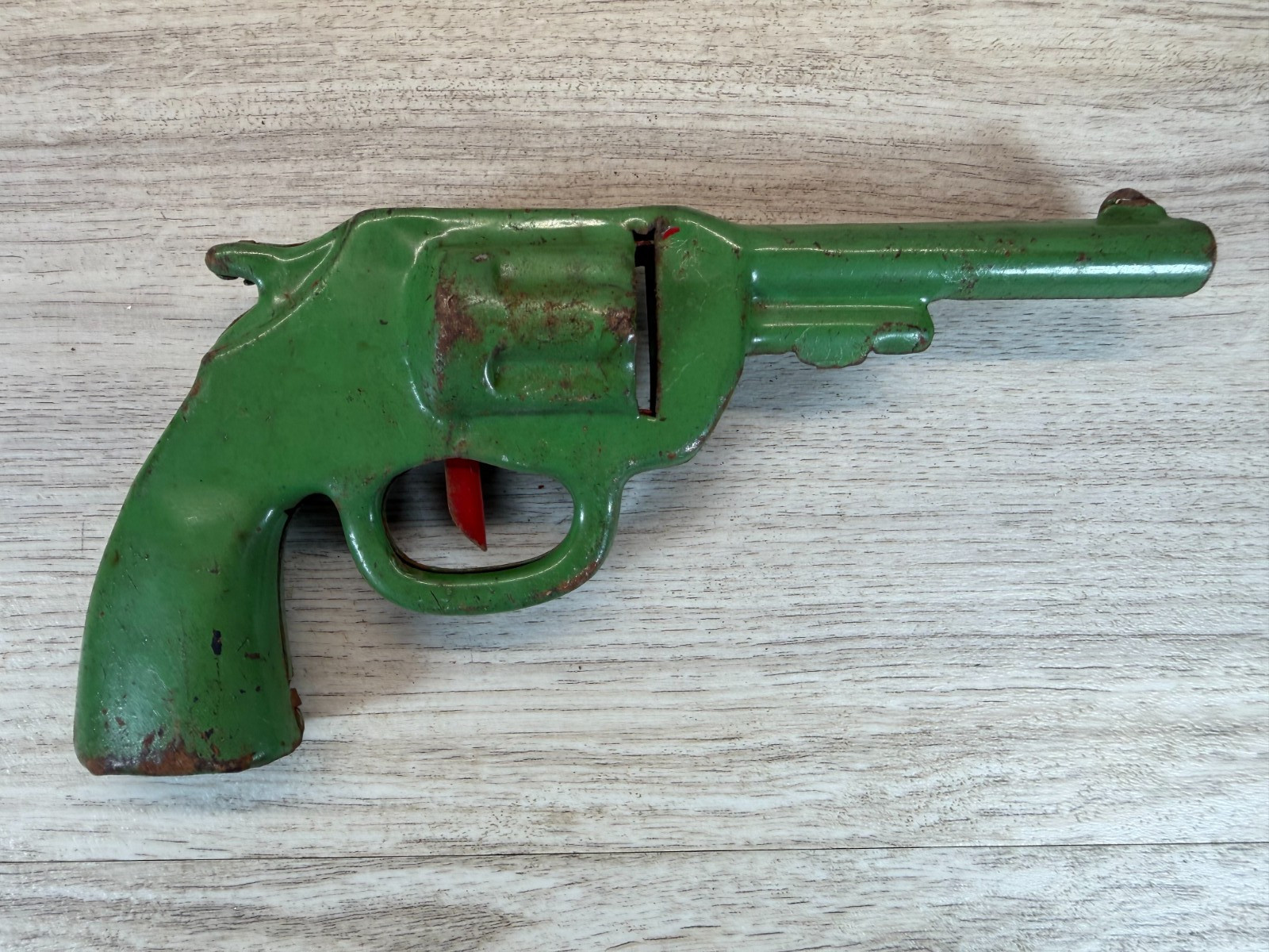 Vintage Red Ranger Wyandotte Green Clicker Gun Toy Pistol 1950s Tin Litho Metal