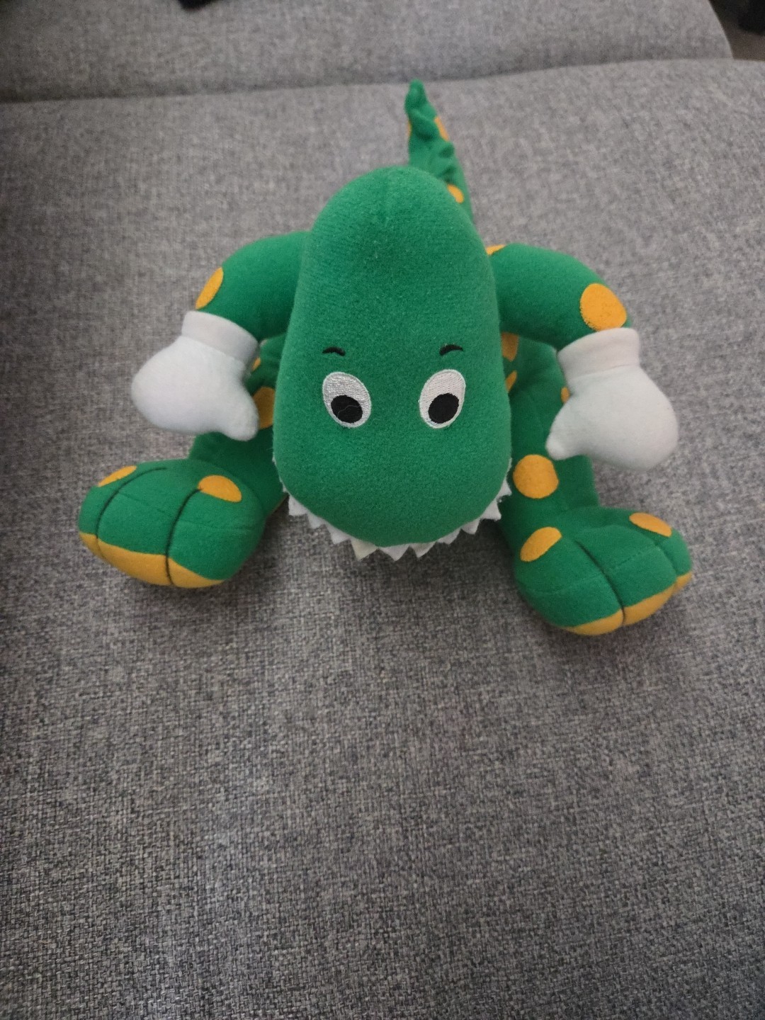 Vintage 1997 Dorothy the Dinosaur plush from The Wiggles 21cm tall 38cm long