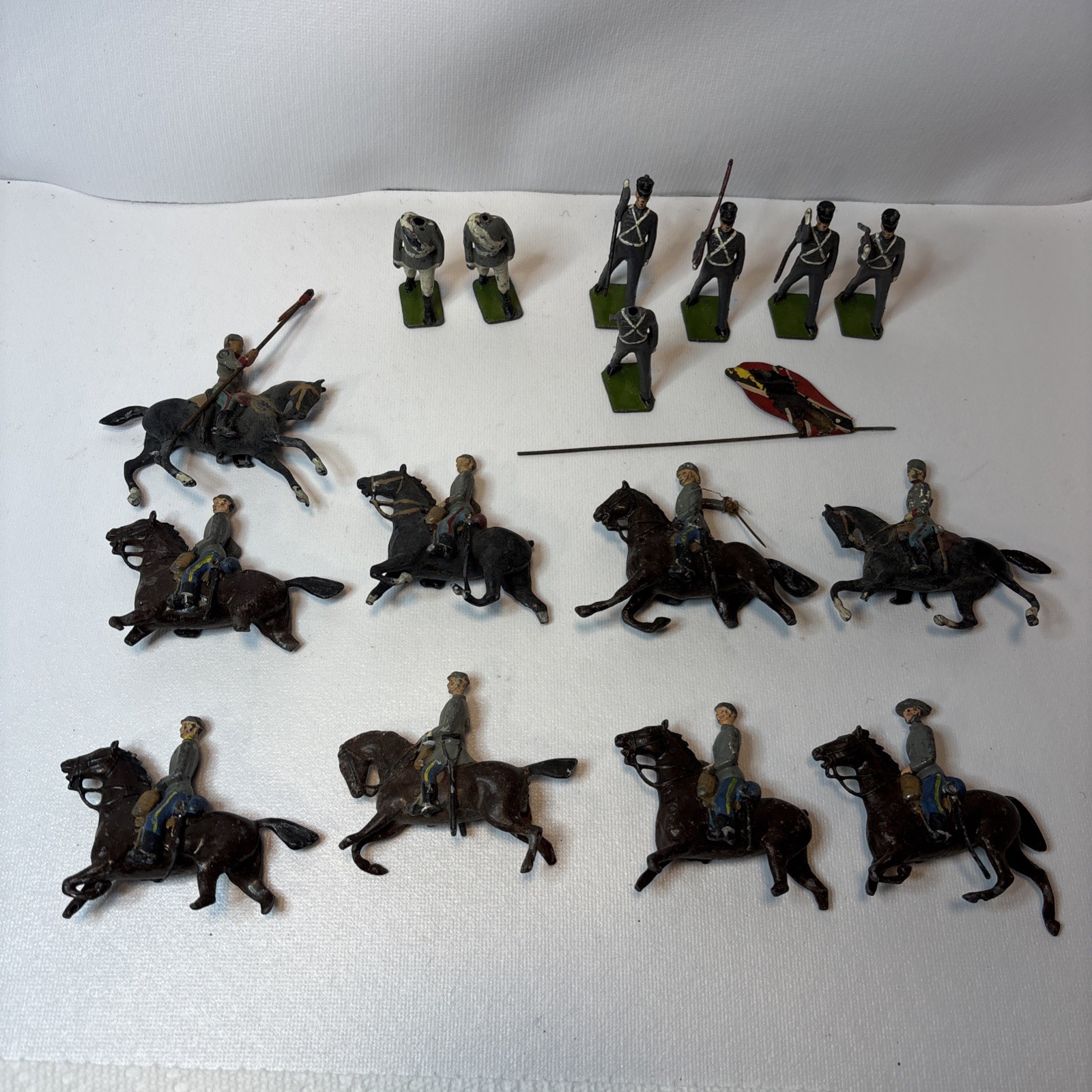 Vintage Britains LTD Hollowcast Lead Toy Soldiers & horses Mixed Lot (16)