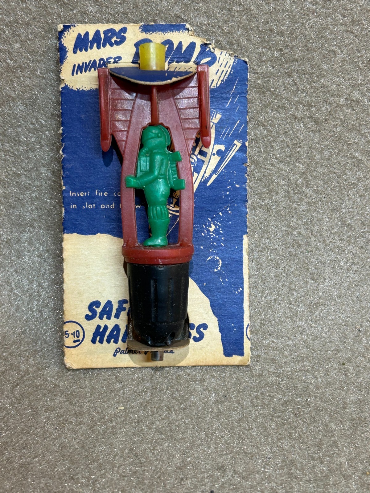 Vintage 1950’S Palmer Plastic Mars Invader Bomb On Original Card