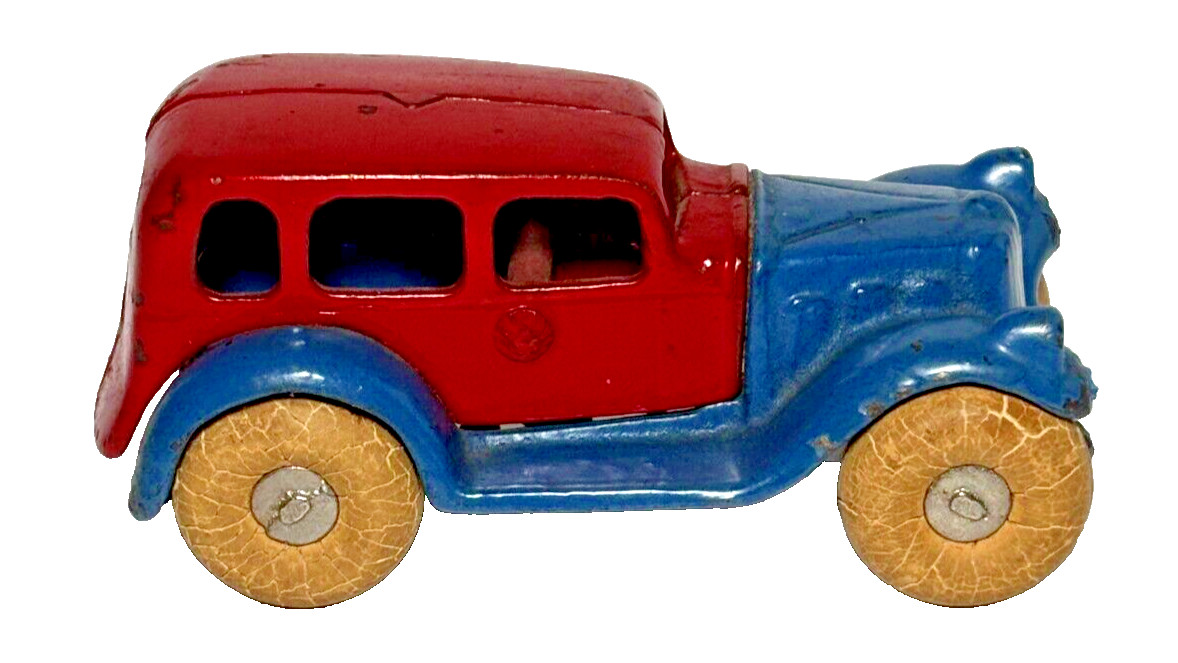 Pristine 30s Kilgore Blue & Red Cast Iron Take Apart Sedan 3.75 Arcade – Hubley