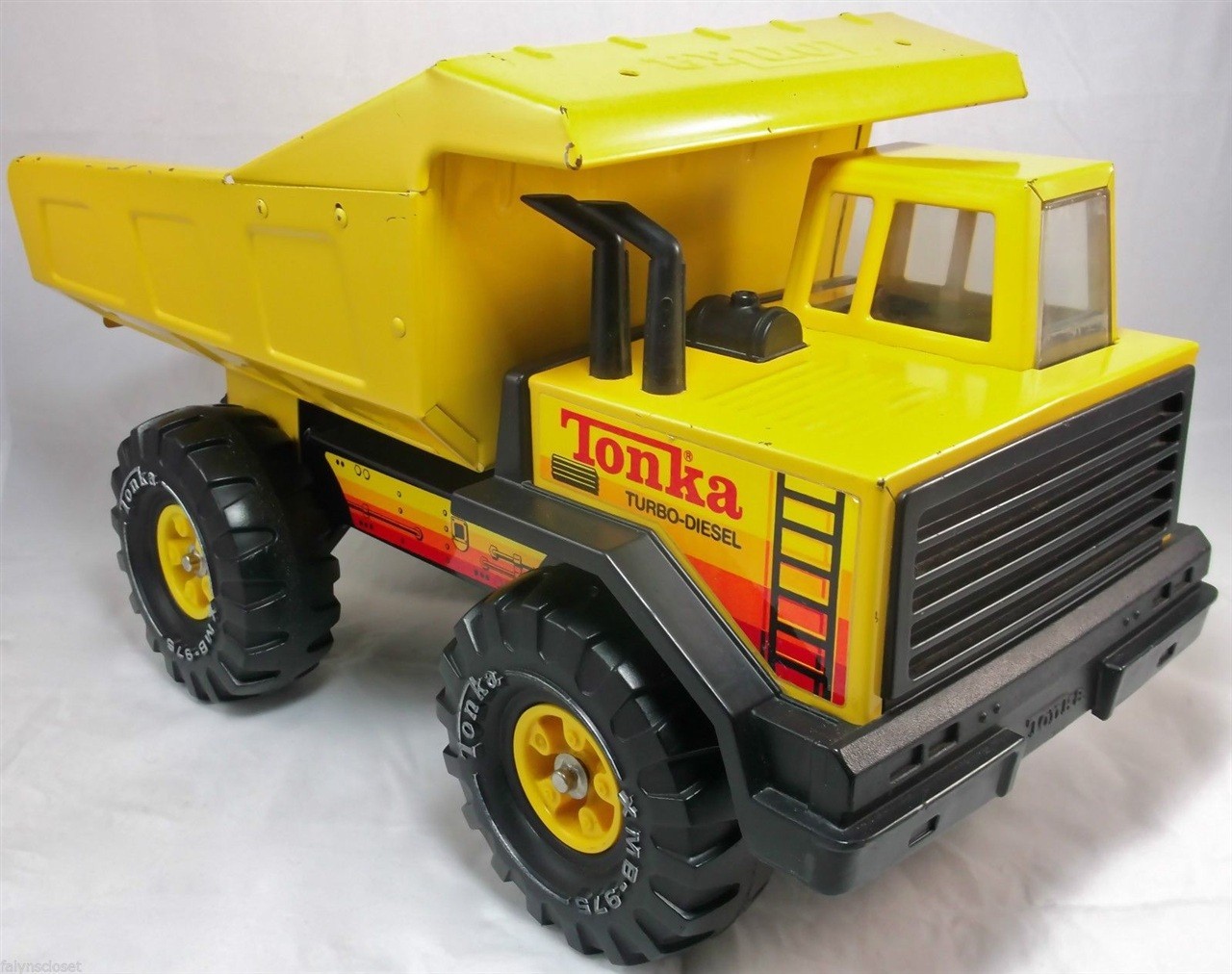 Tonka Turbo Diesel Injection Mold Plastic Cab Window Replacement Part TKP-212
