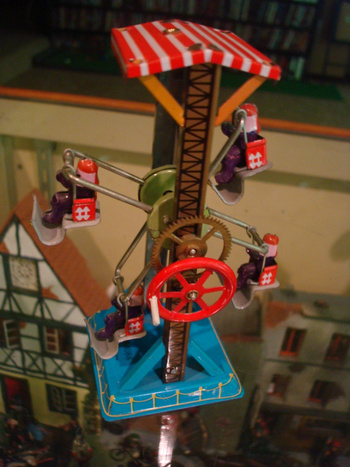 VINTAGE TIN LITHO hand crank Ferris wheel FAIR CIRCUS RIDE VERY NICE 80’S WORKS