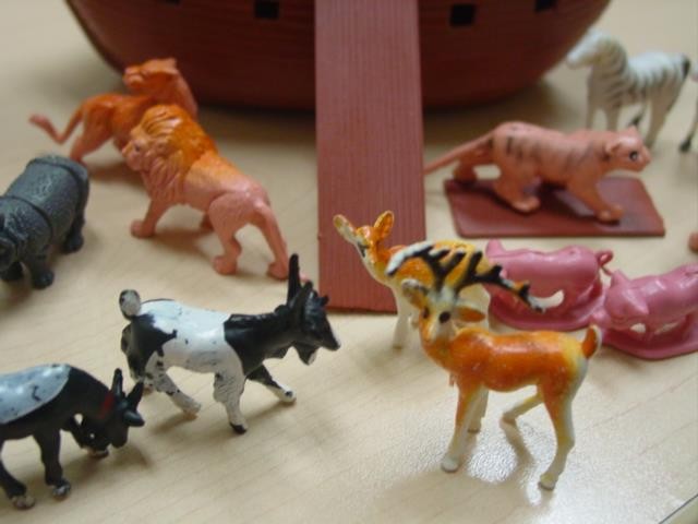 Vintage 1960’s Plastic Noah’s Ark Miniature Play Set – Hong Kong by Chadwick