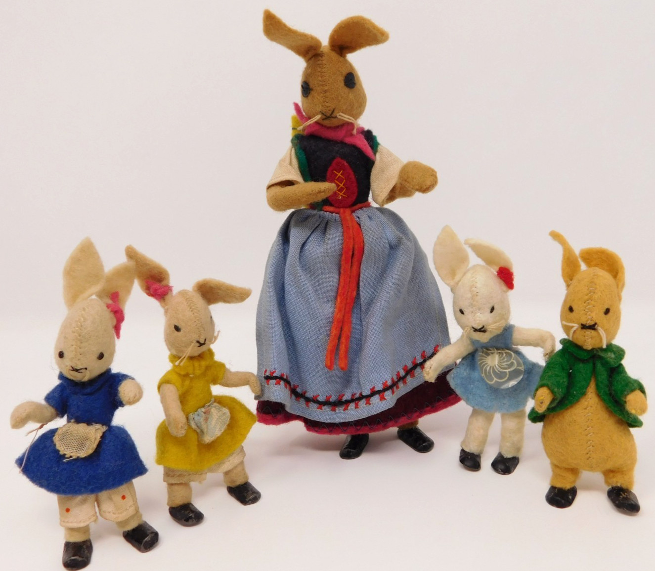 1940s Edith von Arps BAPS dolls PETER RABBIT & FAMILY Mom 3 Sisters Felt & Metal