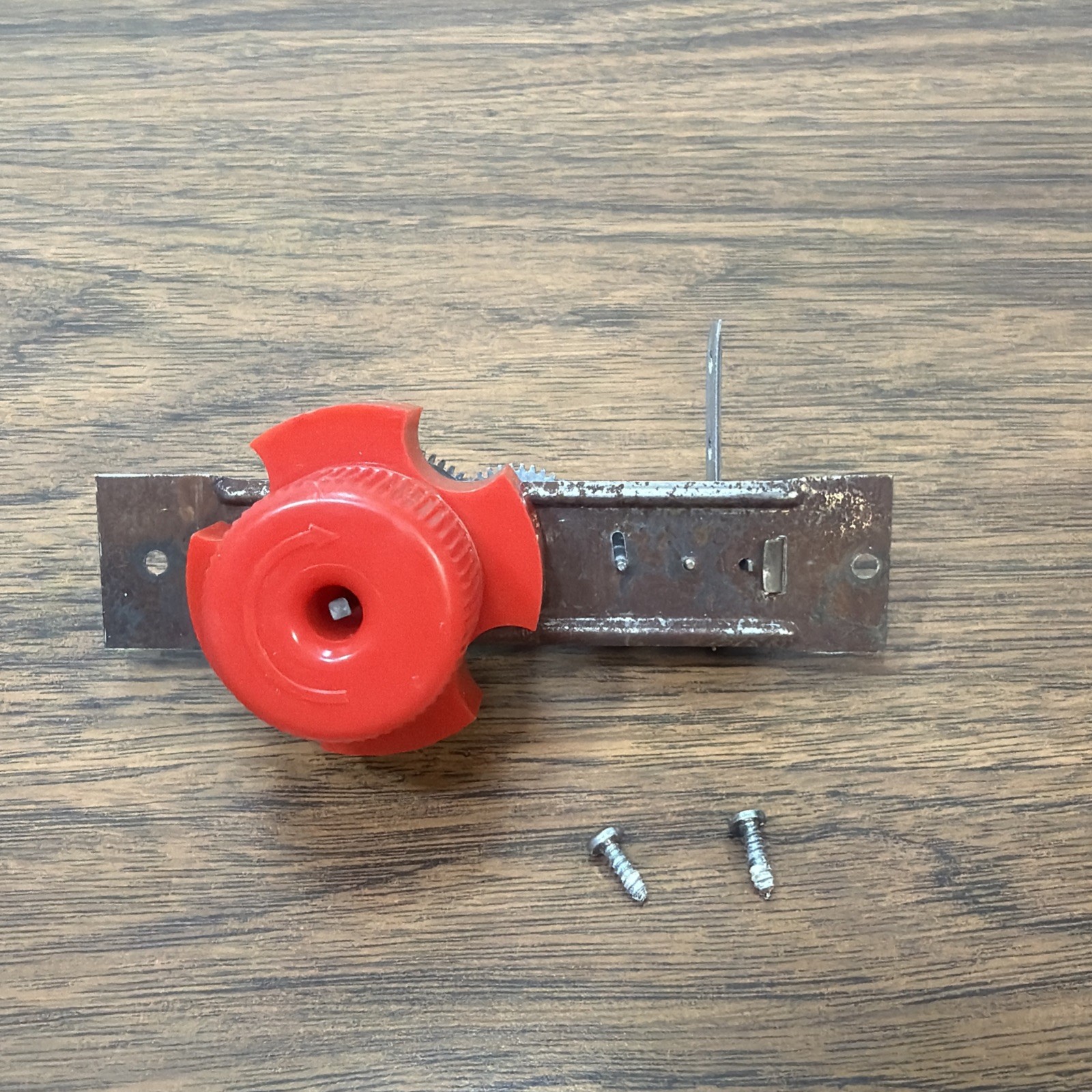 Vintage 1974 Marx FRENZY Game Replacement Part: Wind Up Starter & Knob Only