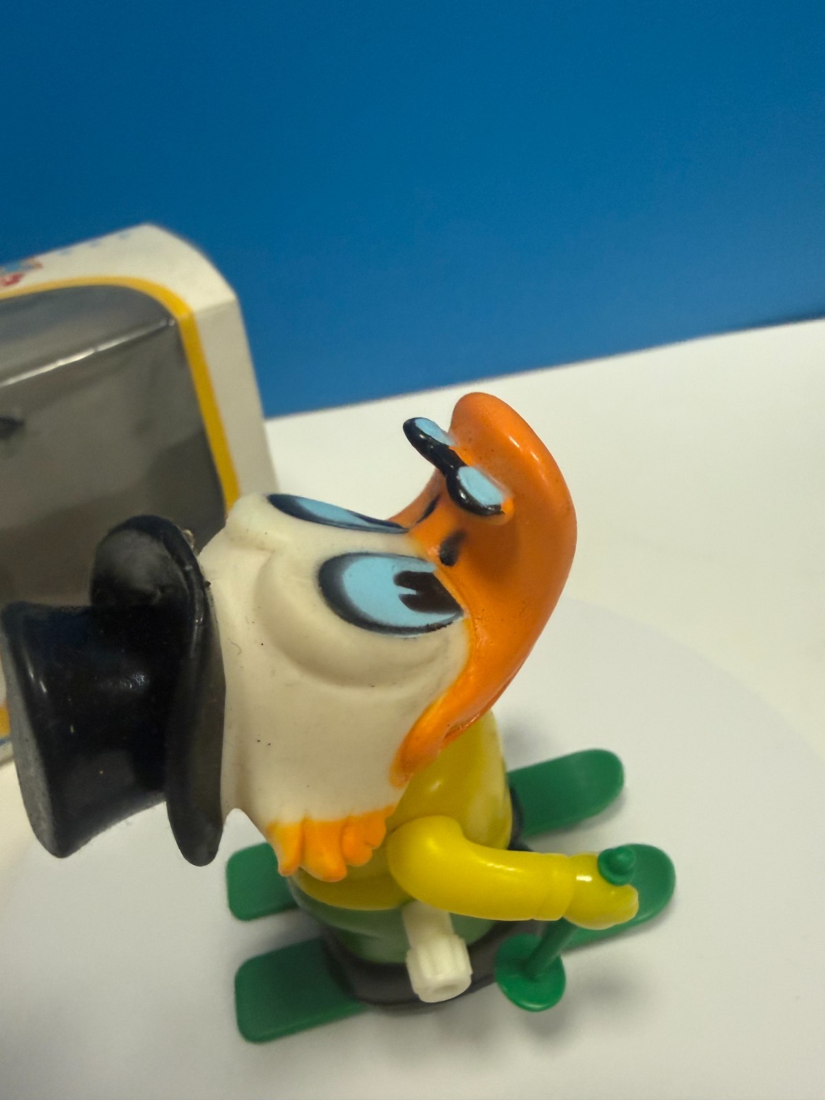 MINT Uncle Scrooge Mcduck Skiing Wind Up Toy 4 inch Tall Made In Spain WORKS