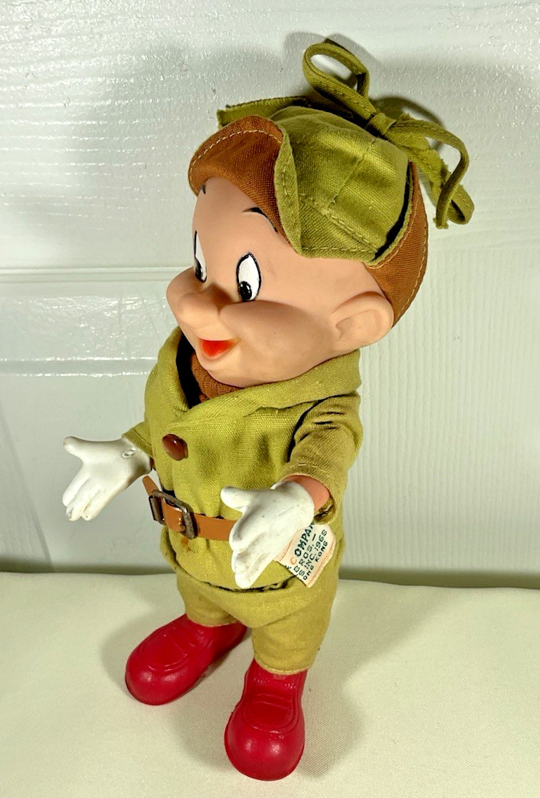 Daiken Elmer Fudd in Hunting Outfit Vinyl Plastic Boots Articulated No Gun Rare