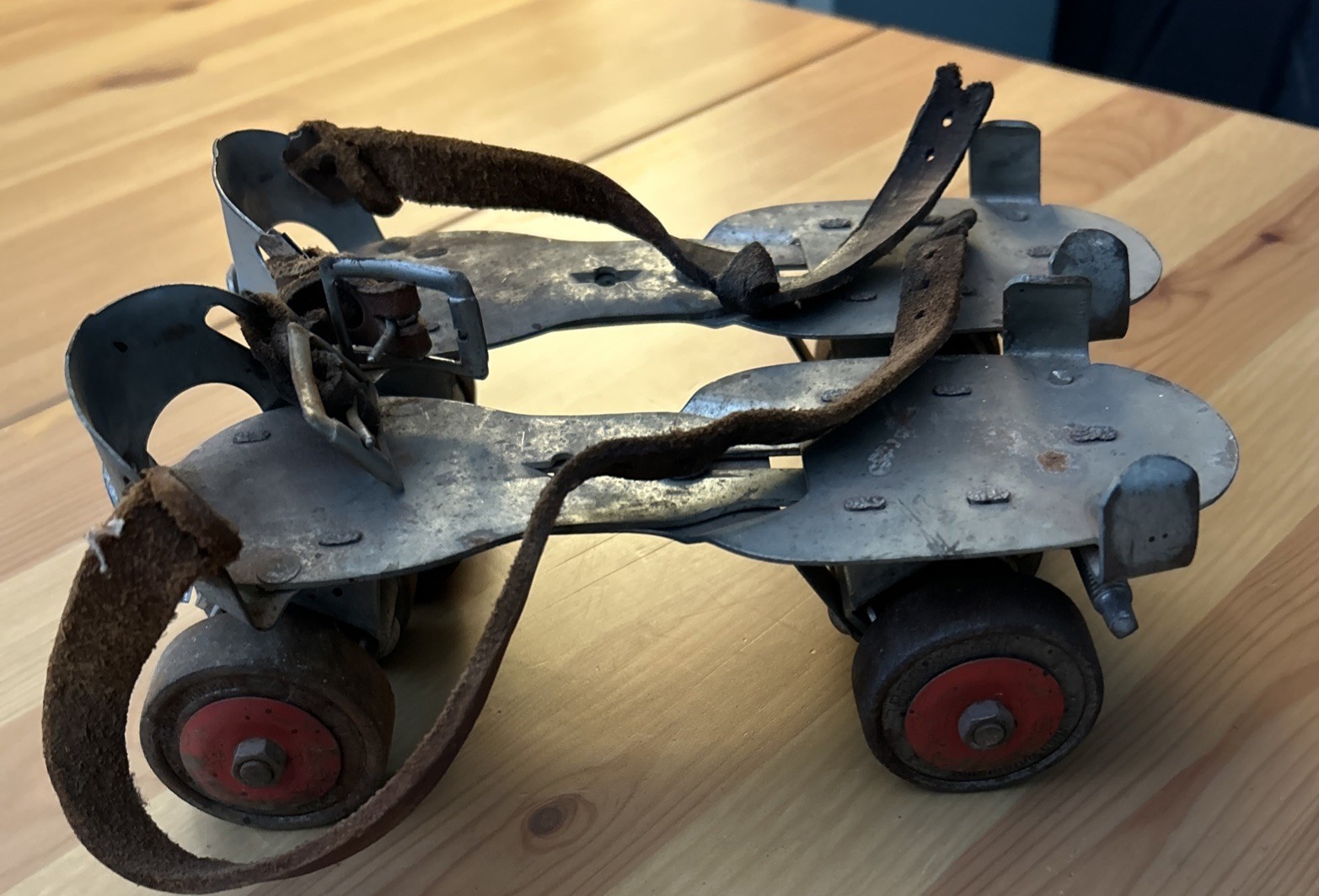 Vtg Union Hardware Roller Skates #5 Red Metal Wheels 1950s 1960s Adjustable USA