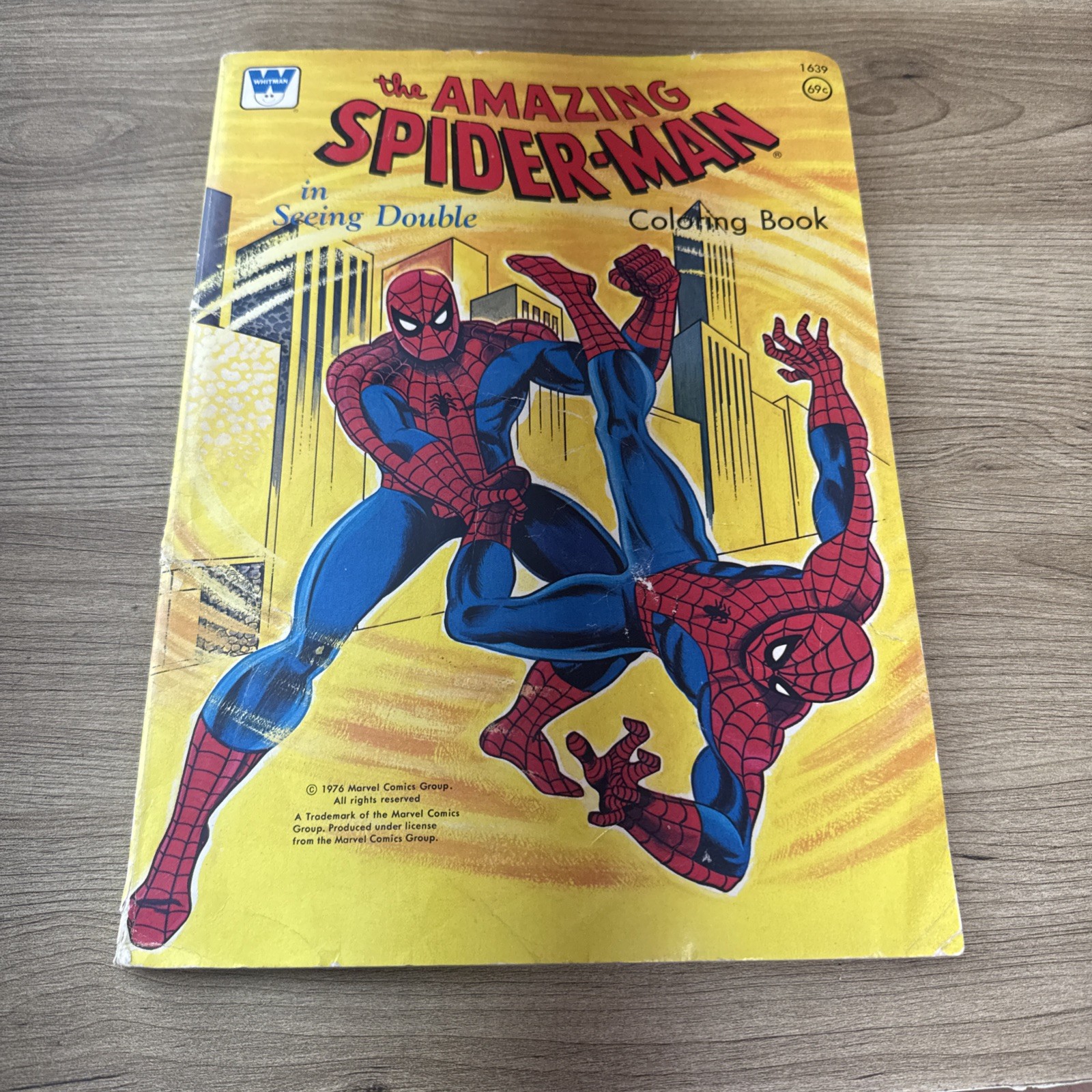 1976 VINATGE THE AMAZING SPIDER MAN in SEEING DOUBLE COLORING BOOK RARE