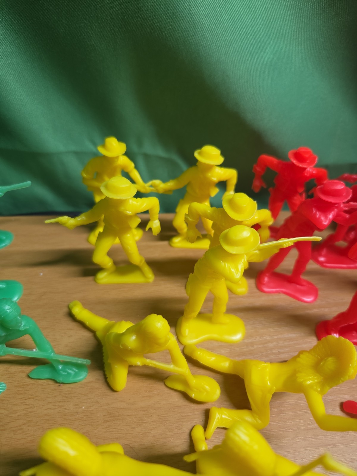 Vintage Tim-Mee Toy Processed Plastic Cowboys Indians And Soldiers 47pcs