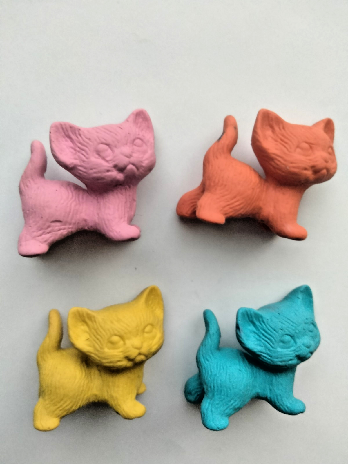 4 KITTENS/CATS -DIENER RELATED rubber erasers 1970’s/1980’s animals pets LOT 78