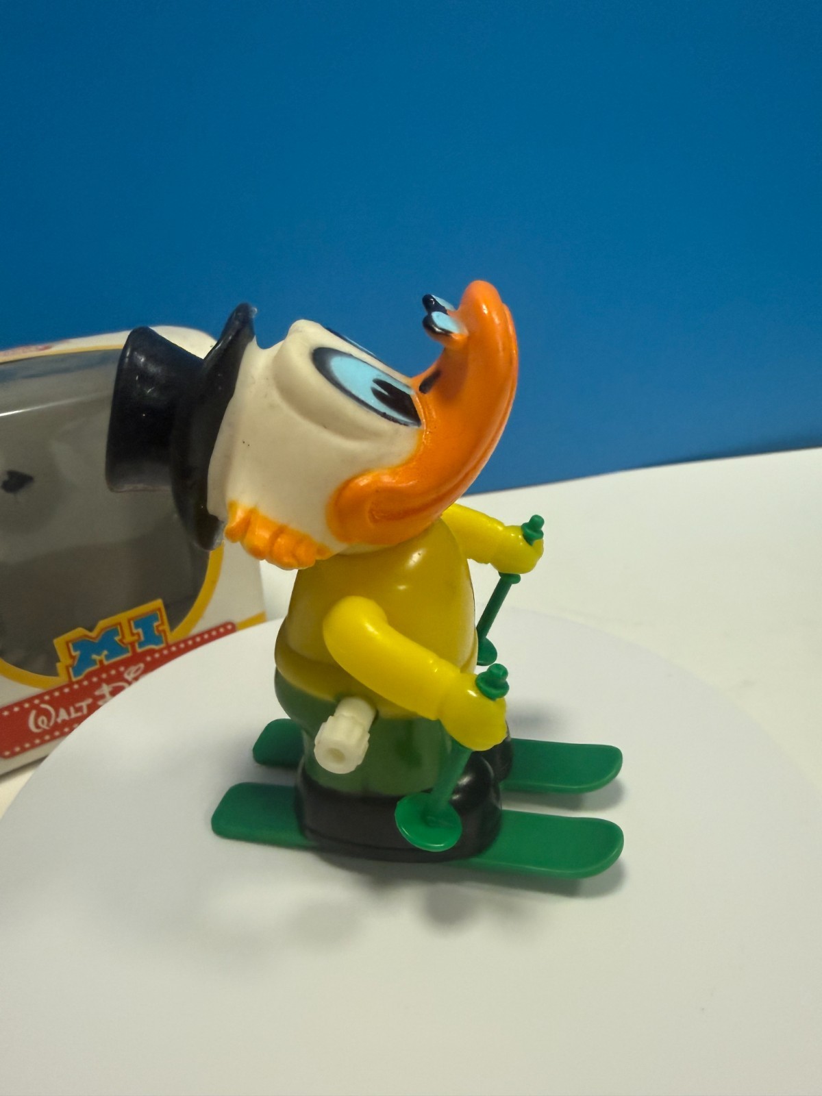 MINT Uncle Scrooge Mcduck Skiing Wind Up Toy 4 inch Tall Made In Spain WORKS