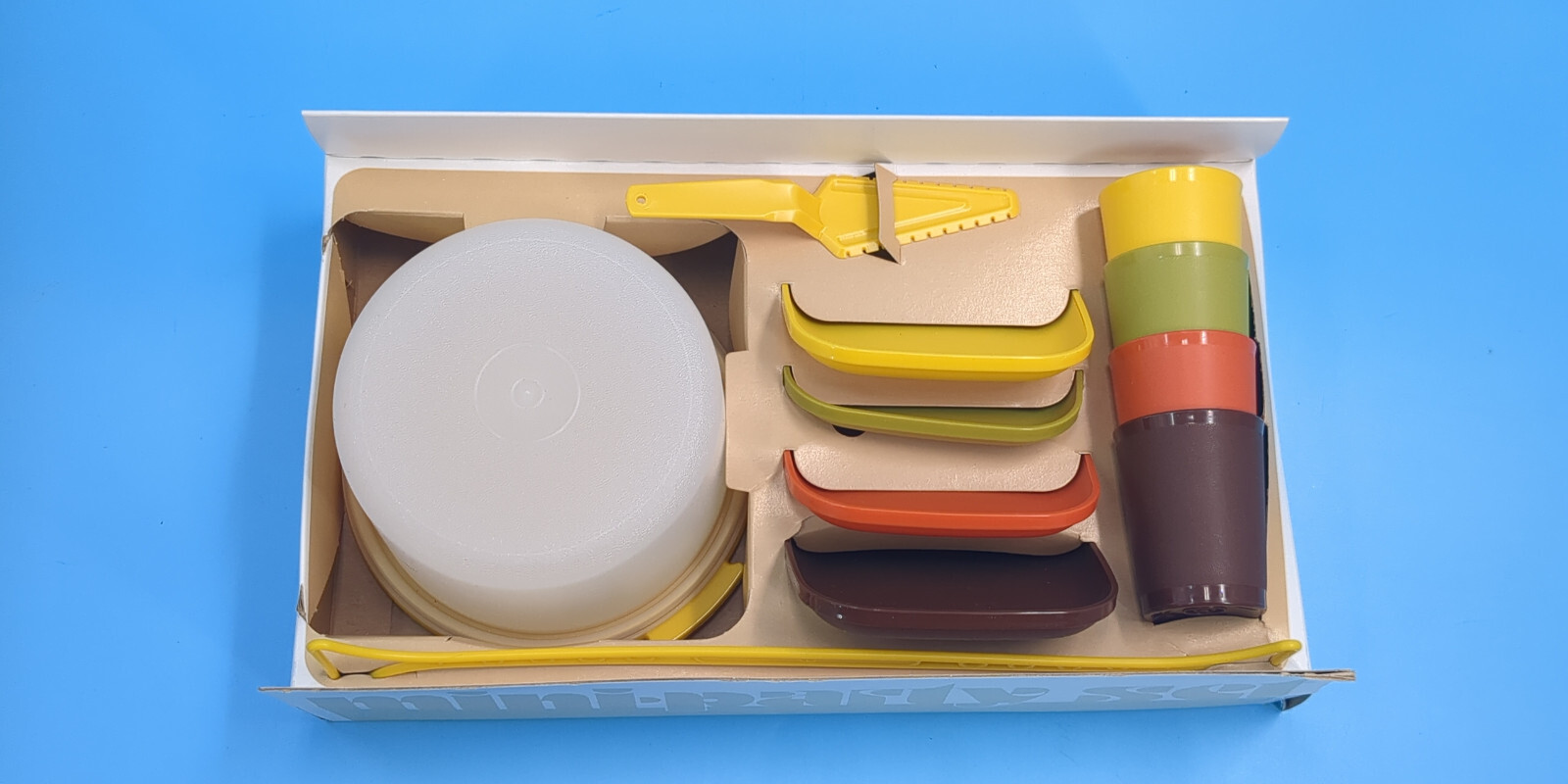 Tupperware Mini Party Set Mix-it Serving Set w/ Carry All & Two Mini Pak n Take