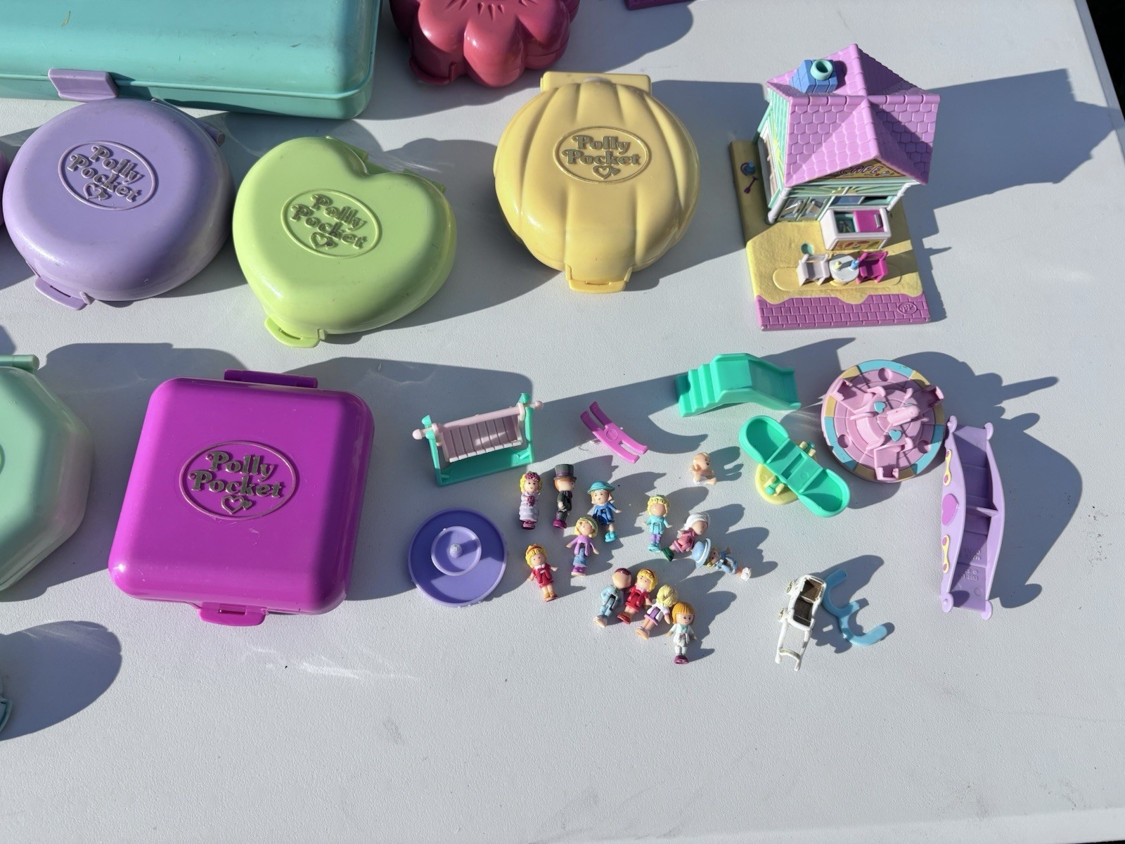 Vintage 1990’s Polly Pocket Lot – Compacts, 21 Houses, Figures & Access 65+ Item