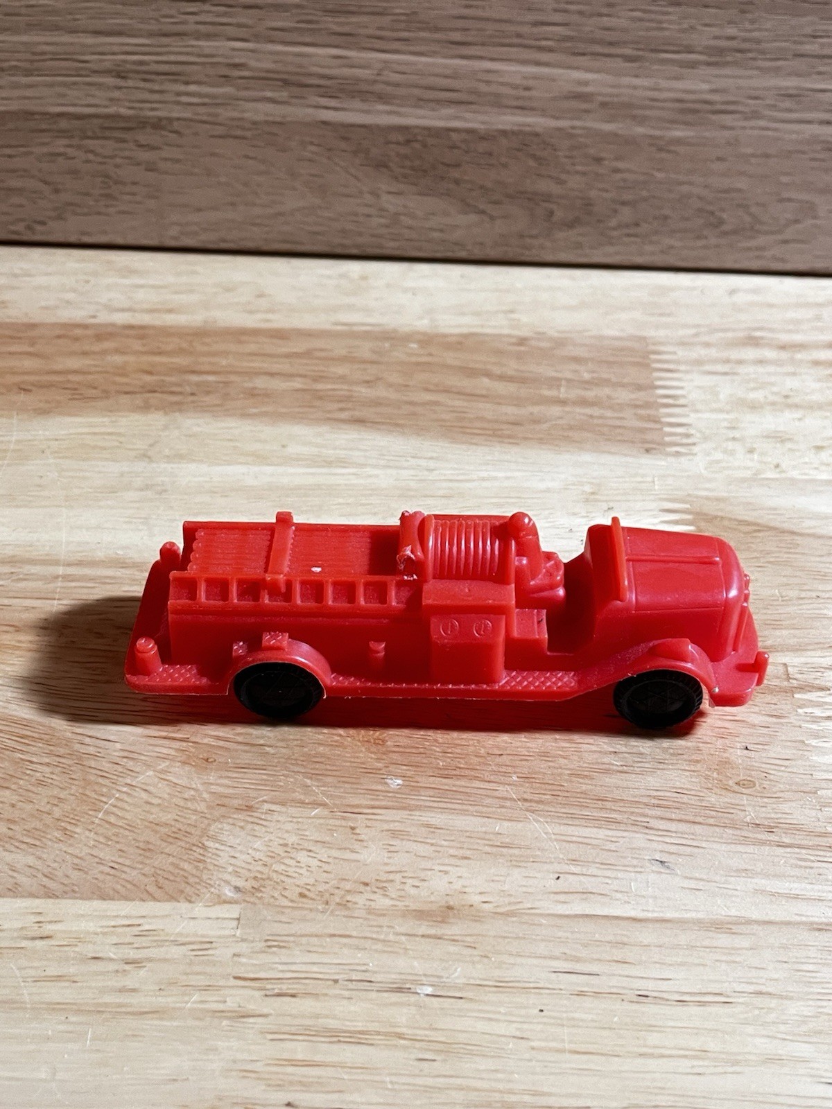 Wannatoy Plastic Fire Truck 5in USA Made No Ladder 1940s-50s Vintage
