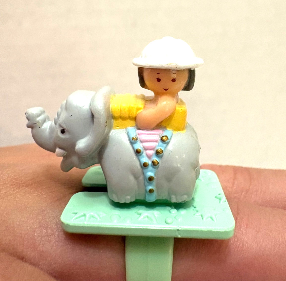 Vintage 1991 Bluebird Polly Pocket Suzy on Safari Ring COMPLETE