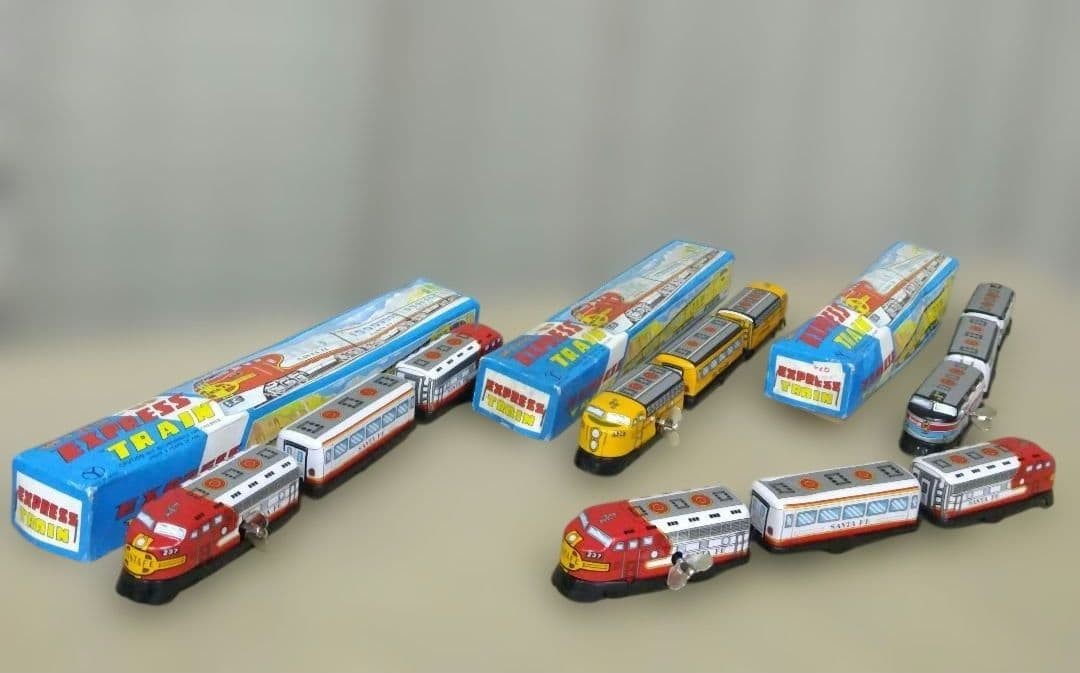 Vintage Japanese Tin Toy Train Express Train Santa Fe 4 Piece Set Wind Up